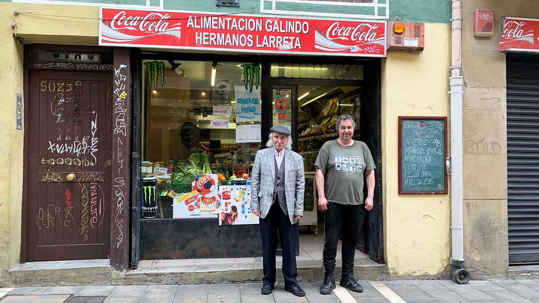 Fachada de la tienda de alimentación hermanos Larreta en la calle San Agustín de Pamplona. Navarra.com